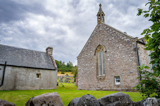 Dores Parish Churchyard