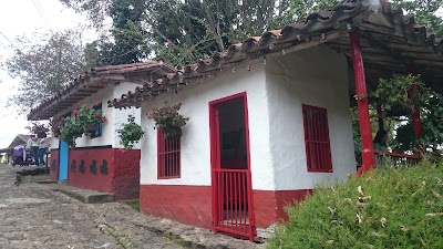 Photos of Parque Recreativo Comfama Tutuc&aacute;n