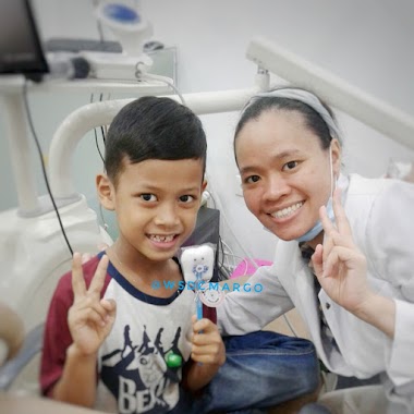 With Smile Dental Clinic, Margo City, Author: Anggilee Kuher