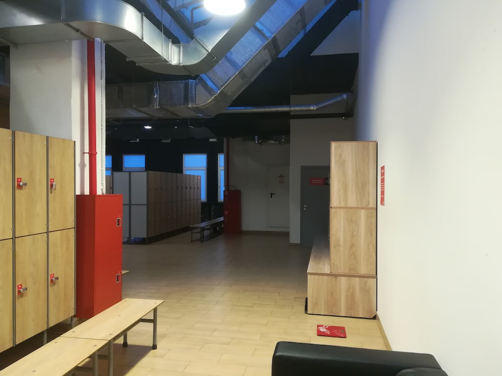 Фитнес звездная спб. Новый офис Легенда СПБ. Фитнес клуб Легенда парковка. Фитнес клуб Легенда СПБ. Мужской клуб Легенда СПБ.