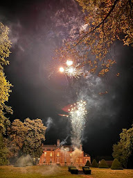 Photo n°17 de Château de Lauresse: Chambre d'hôtes de luxe au Mans, avec piscine, spa, sauna et hammam et salle de réception, Sarthe à Lombron (Piscine)