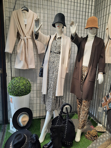 Laghetto Rosa Boutique - Thumbnail