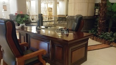 Photos of Gladden Hotel