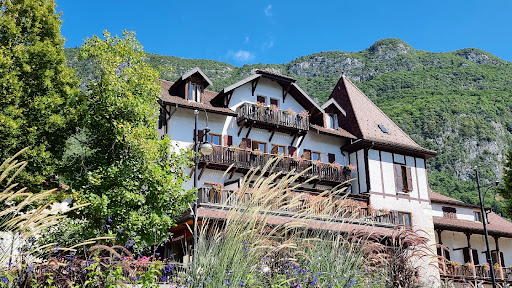 Photo de Logis Hôtel Villa Riva à Veyrier-du-Lac (74290)
