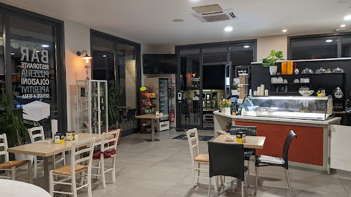 Davy's Cafe Pizza & restaurant Gallery - Italy