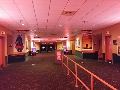 Cobb Grand 10 Cinemas