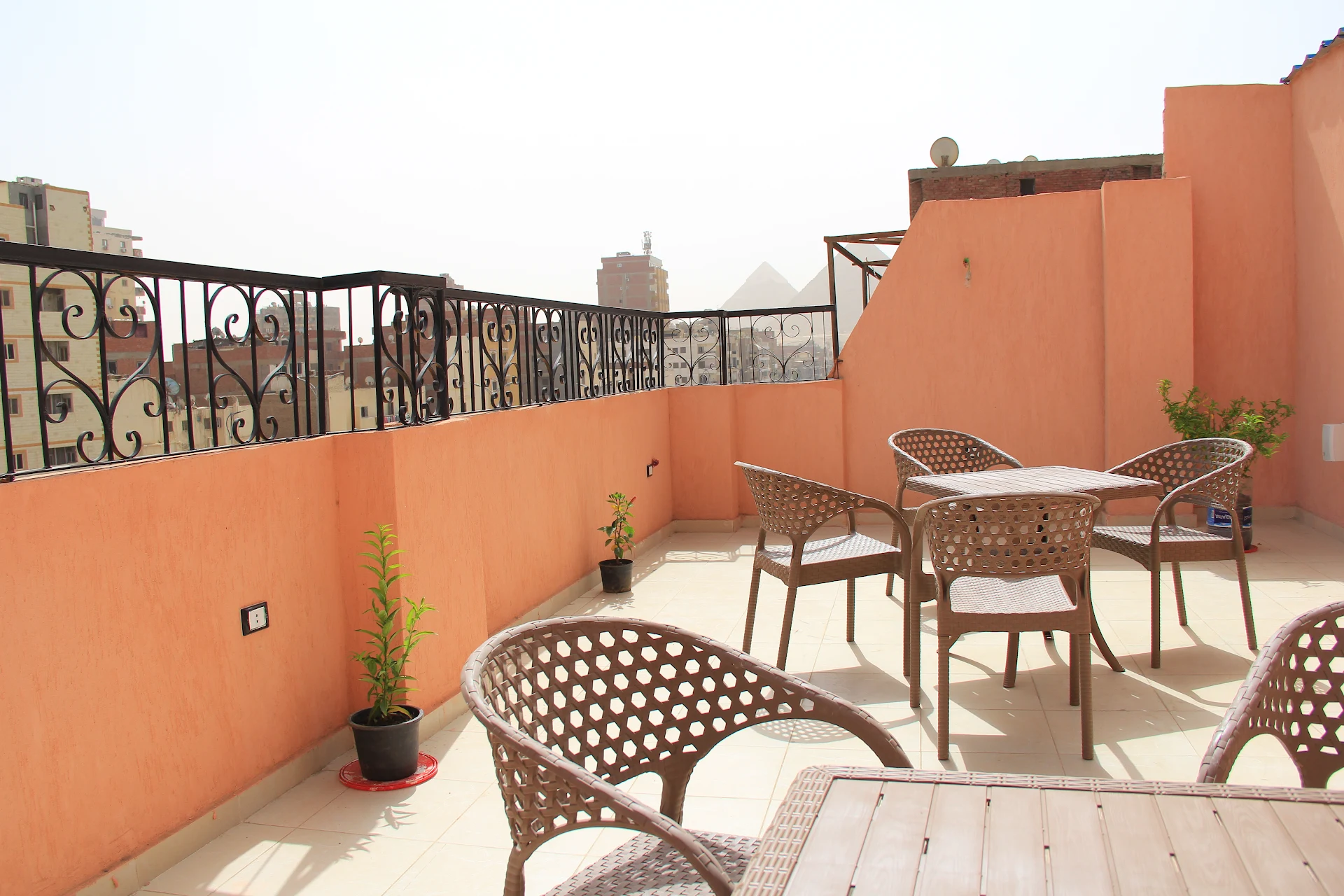 Pyramids Road Guest house