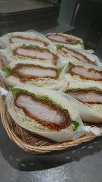 モンプティシェリ (mon petit chéri)