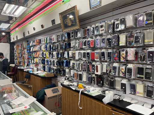 CORNER REPAIR, Mobiles & Electronics - Thumbnail