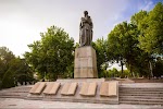Фотография Авице́нна, Перекрёсток проспекта Нусратулло Махсум с проспектом Абуали Сино, Душанбе, Таджикистан