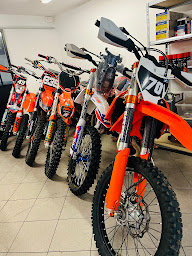 Photo n°1 de L’atelier 2 Jules Moto à Franqueville-Saint-Pierre (Concessionnaire de motos d'occasion)