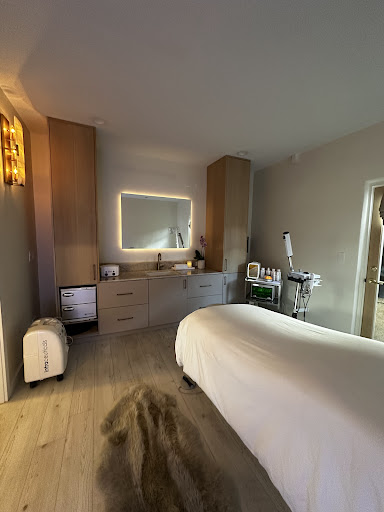 Aesthetics and Cosmetics/ Massage