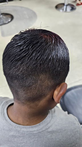 Silver Scissors Unisex Salon - Thumbnail