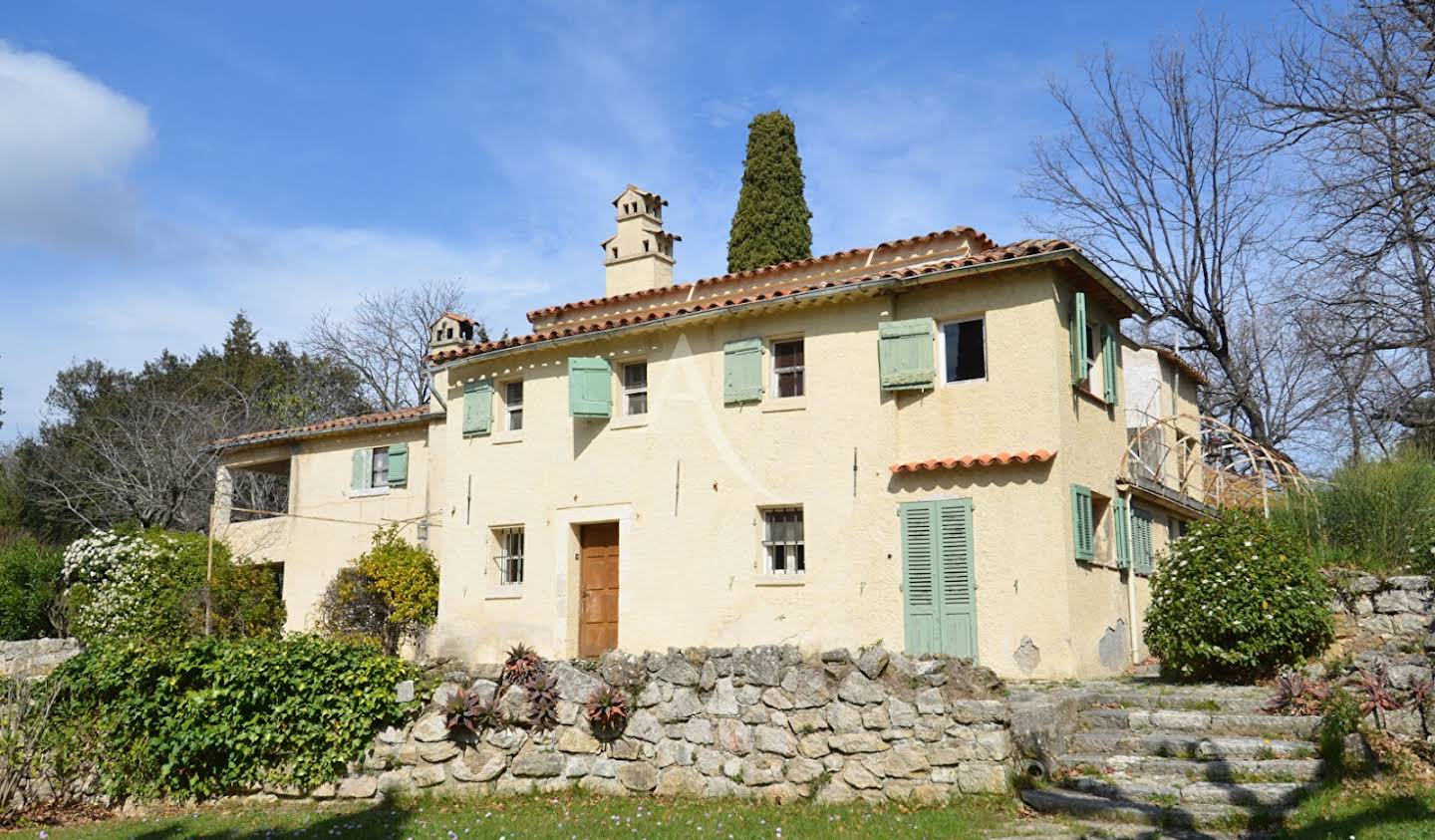 House with pool Le Rouret