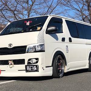 ハイエースバン TRH200V