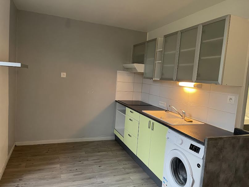 Location  appartement 3 pièces 40 m² à Epinal (88000), 455 €