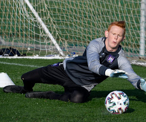 Verrassende wending bij Anderlecht: doelman die als vertrekker werd aangekondigd tekent een nieuw contract