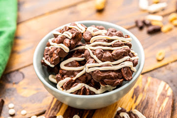 Crock Pot Chocolate Peanut Clusters
