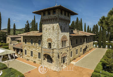 Villa with pool and garden 2