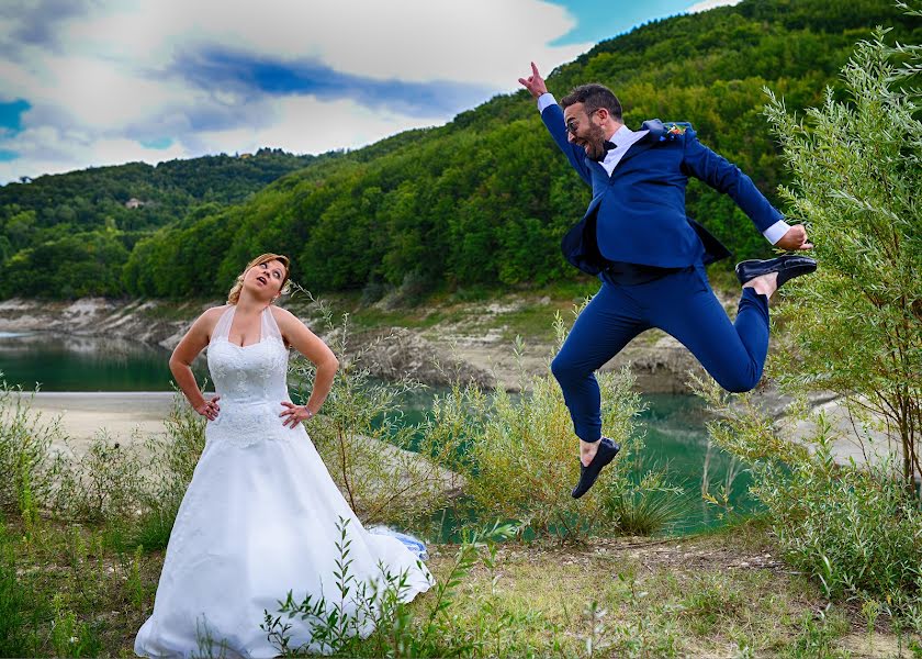 Fotografo di matrimoni Fabrizio Durinzi (fotostudioeidos). Foto del 19 marzo 2022