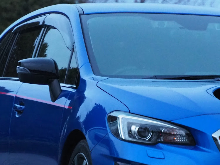 WRX STIの蛍光イエロー・自然に溶け込む⁉️・こっそりリニューアル計画中🙊・オランダ風車・今年の冬を振り返るに関するカスタム事例の投稿画像5枚目