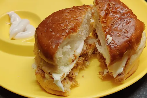 Loaded Chicken Cheese Bun