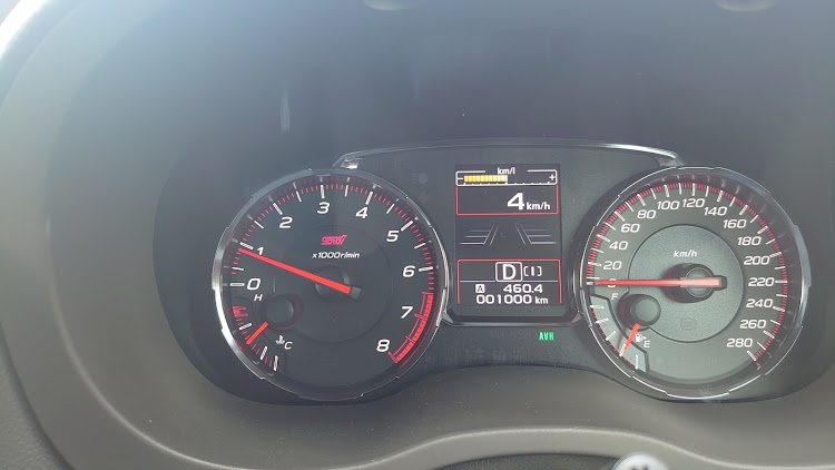 WRX S4の1000km突破・納車1ヶ月・キリ番・キリ番GETに関するカスタム事例の投稿画像1枚目