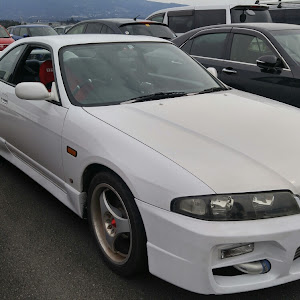 スカイライン R33