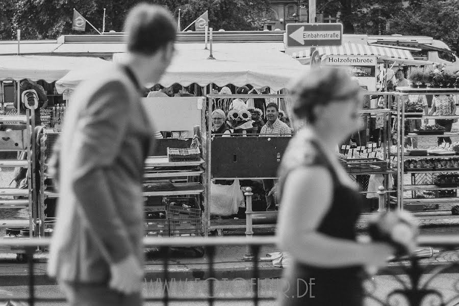 Fotógrafo de casamento Yuliya Suvorova (atelierfotofleur). Foto de 14 de setembro 2016