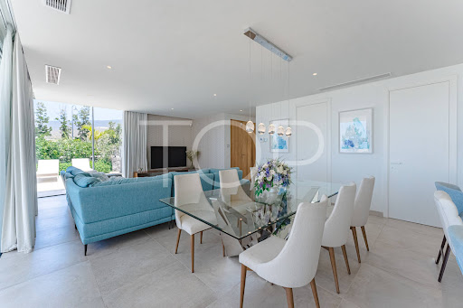Villa with terrace 5