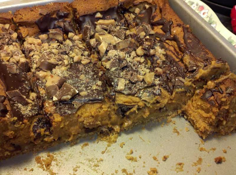 Melissa, Here Is What's Left Of Our Caramel, Chocolate & Almond Gooey Butter Cake.
Scrumptious!