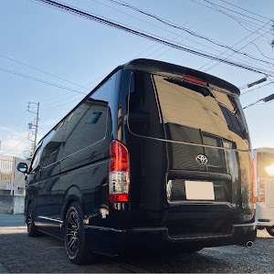 ハイエースバン TRH200V