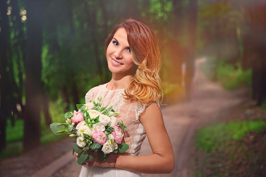 Fotógrafo de bodas Yuliya Zbronskaya (zbronskaya). Foto del 10 de agosto 2016