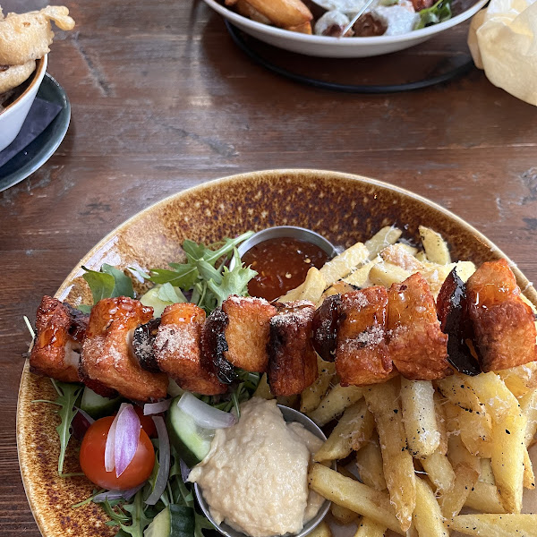 Halloumi Kebab, with a gf flatbread and truffle and parmasan fries 😍