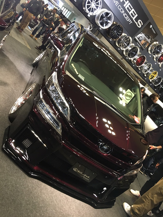 まっすんD-4エンジン😑👍さんが投稿した大阪オートメッセ・大阪オートメッセ2019・ワゴン  SUV・続くに関するカスタム事例の投稿画像14枚目