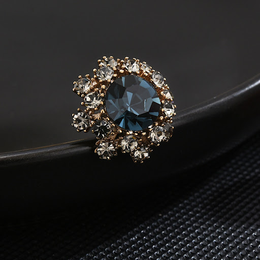 Title 6, Crystal Brooch Horse Needle Brooch Anti-exposur...