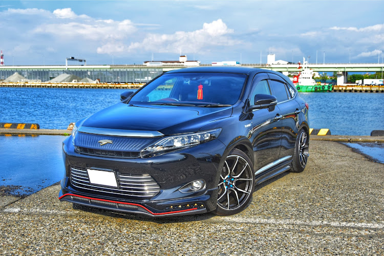 ハリアーの写活・リフレクション・港と愛車・めざせPickupcars・ドライブに関するカスタム事例の投稿画像1枚目