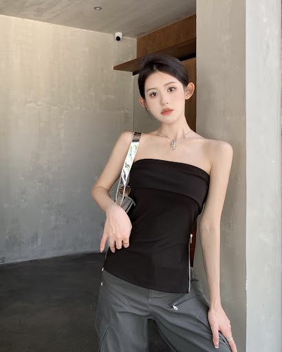 Title 4, Womens Pure Sexy Hot Girl Off-shoulder Tube To...