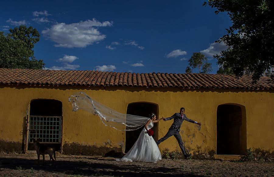 結婚式の写真家Nestor Damian Franco Aceves (nestordamianfr)。2016 9月5日の写真