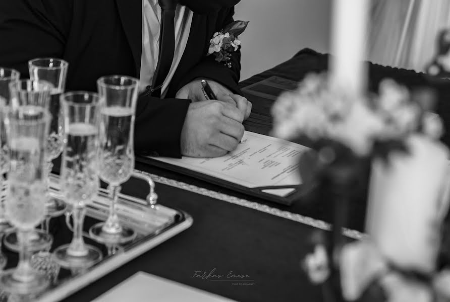 Fotografer pernikahan Emese Farkas (farkasemese). Foto tanggal 17 November 2023