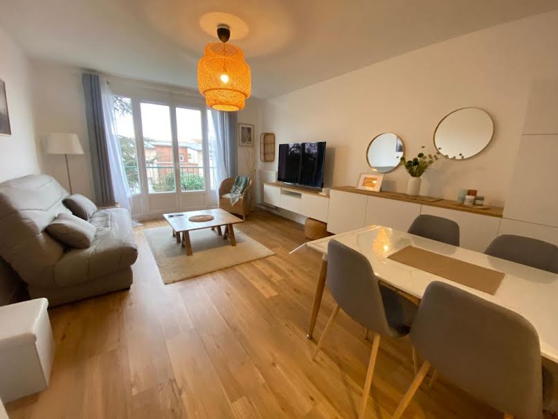 Location meublée appartement 3 pièces 68 m² à Reims (51100), 990 €