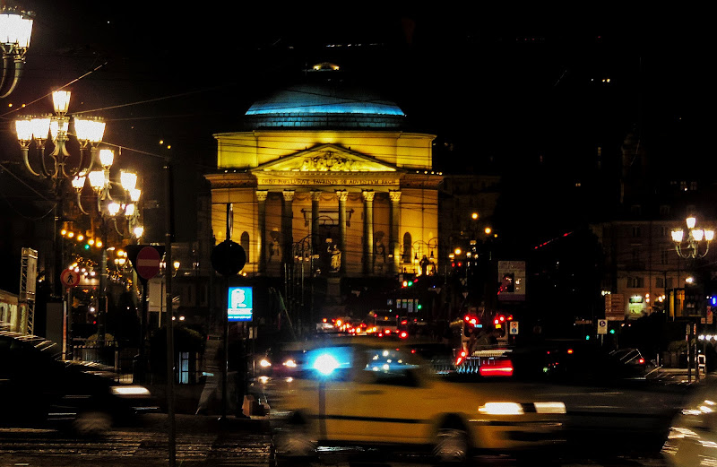 Gran Madre nel traffico luminoso.. di loveombra