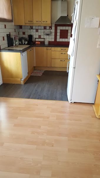 Location  appartement 4 pièces 70 m² à Sainte-Foy-lès-Lyon (69110), 1 250 €