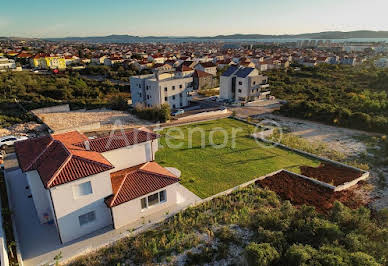 House with terrace 5