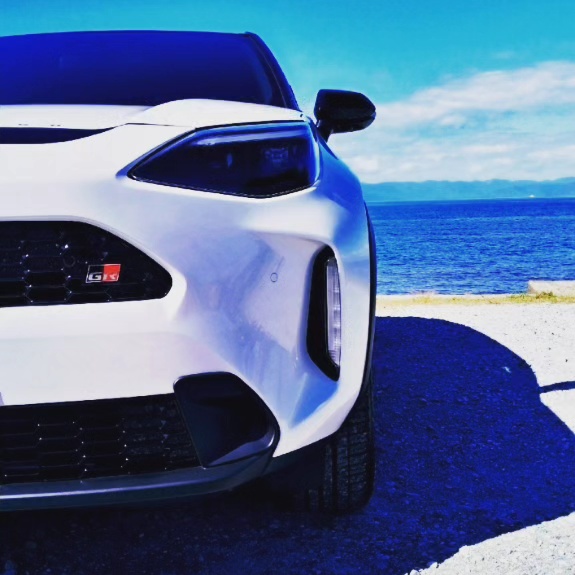 ヤリスクロスの海と愛車・梅雨はどこいった？・オフ会・ミーティング・コラボのお誘いお待ちしております(*｀･ω･)ゞに関するカスタム事例の投稿画像4枚目