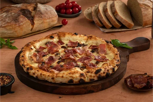 Sourdough Crispy Bacon In White Sauce Pizza