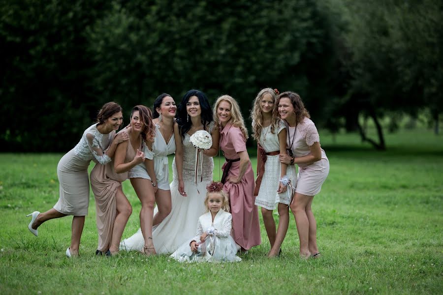 Fotógrafo de casamento Kseniya Khasanova (ksukhasanova). Foto de 22 de março 2018