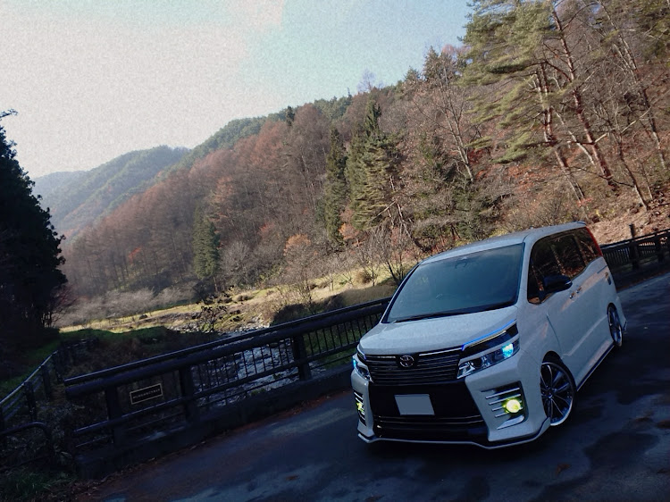 ヴォクシーの山と愛車・自然とコラボ・長閑な風景・ストック写真放出・3月もよろしくお願いしますに関するカスタム事例の投稿画像2枚目