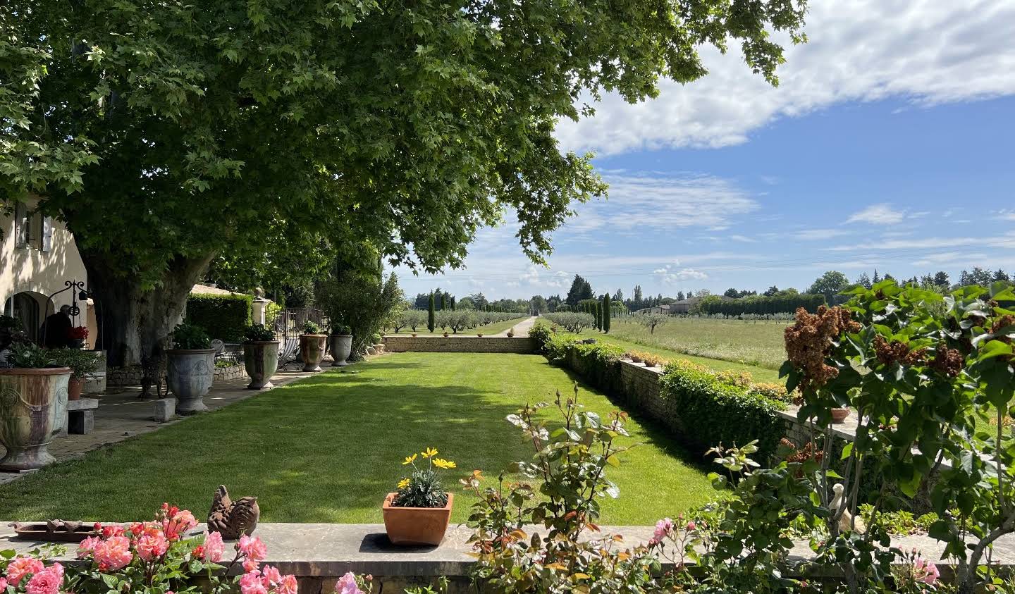 House with pool and terrace L'Isle-sur-la-Sorgue