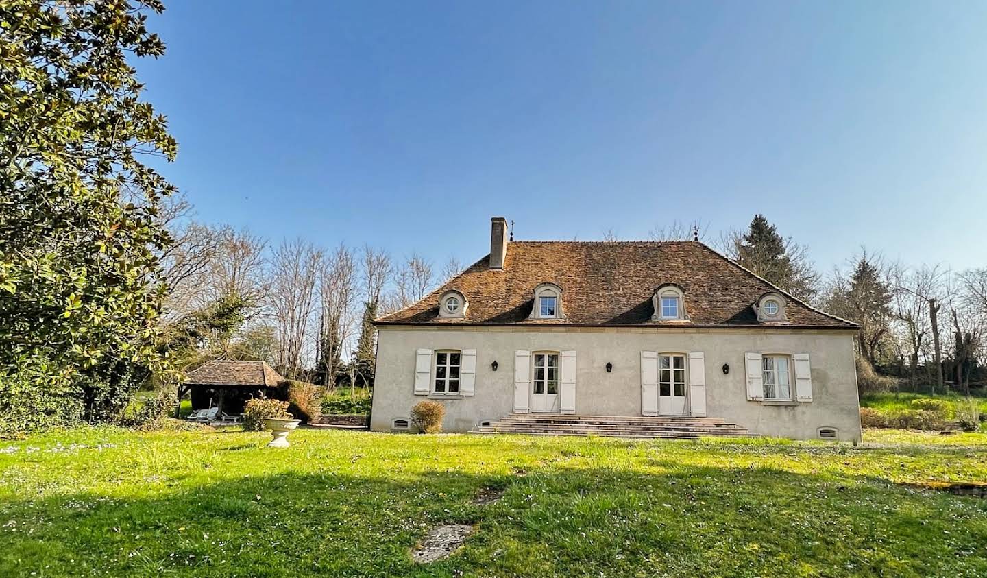 Propriété avec piscine Chalon-sur-saone